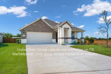 Main picture of 300 Yellowstar Ln