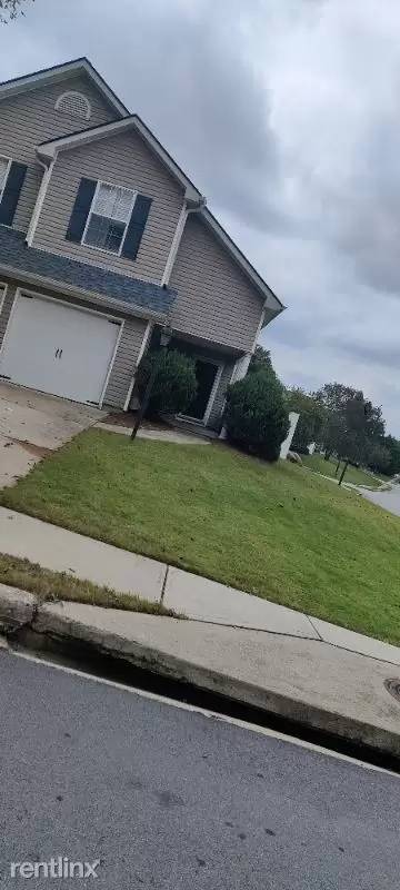 Main picture of 465 Parc River Blvd