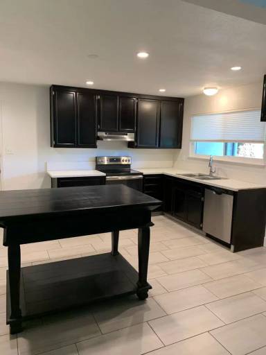 Main picture of 2504 Belhaven Way