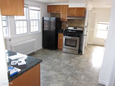 Main picture of 131 Josephine Ave