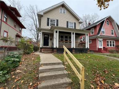 Main picture of 50 Bradburn St