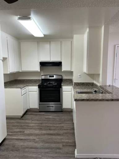 Main picture of 901 S Smith Ave