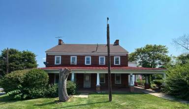 Main picture of 2503 Swamp Pike