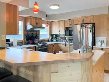 Main picture of 840 W 20th Ave