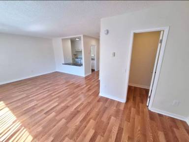 Main picture of 6815 Kelvin Ave