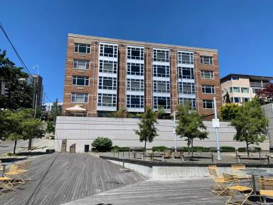 Main picture of 720 Queen Anne Ave N