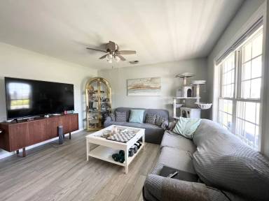 Main picture of 102 Lejune Ct