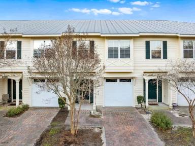 Main picture of 225 Mattie M Kelly Blvd