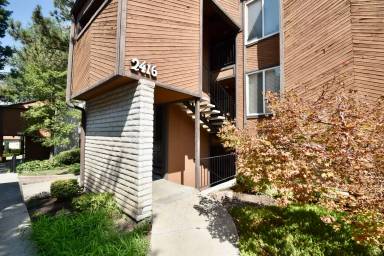 Main picture of 2416 S Elizabeth St