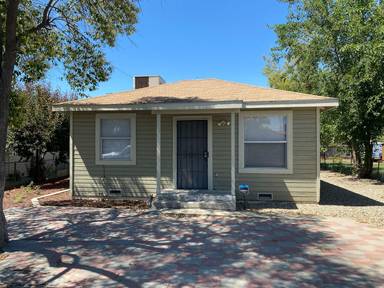 Main picture of 3541 E Clay Ave