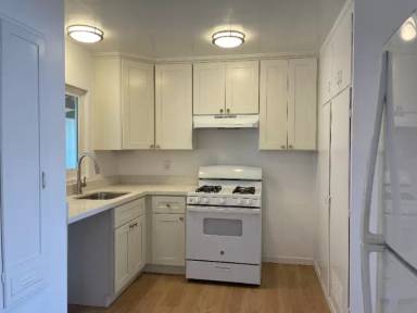 Main picture of 1081 Newhall St