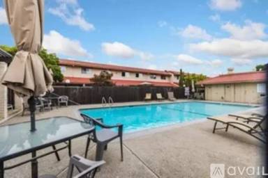 Main picture of Rohnert Park Expy