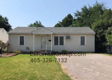 Main picture of 1304 SE 38th St