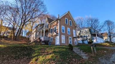 Main picture of 76 Sheridan St