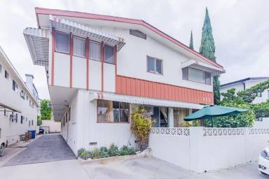 Main picture of 855 S Sherbourne Dr