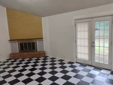 Main picture of 10132 Isaac Dr