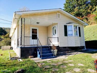 Main picture of 410 Oxner Cove Rd