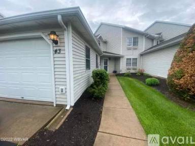 Main picture of 43 Hampton Way