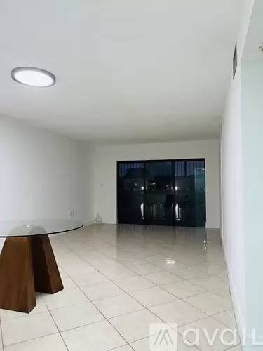 Main picture of 530 W Park Dr