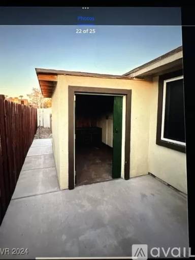 Main picture of 4880 Benecia Way