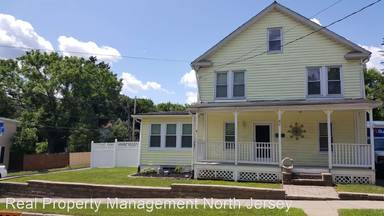 Main picture of 80 Trinity St