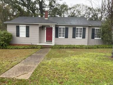 Main picture of 64 Hathaway Rd N