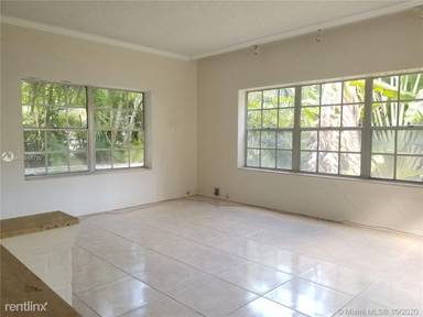 Main picture of 1085 98th St