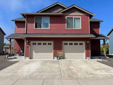 Main picture of 1013 SW Juniper Gardens Ln