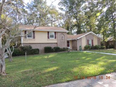 Main picture of 102 Epworth Dr