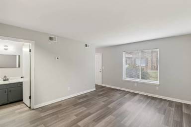 Main picture of La Estancia/The Ranch and Village of Autumnwood Apartments