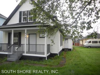 Main picture of 406 W 1st St