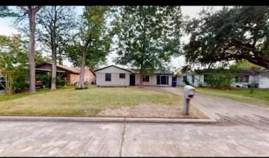 Main picture of 2917 15th Ave N