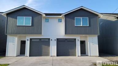 Main picture of E Pacific Way Townhomes