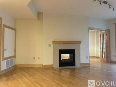 Main picture of West Washington Place
