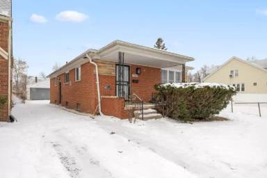 Main picture of 7249 Faust Ave