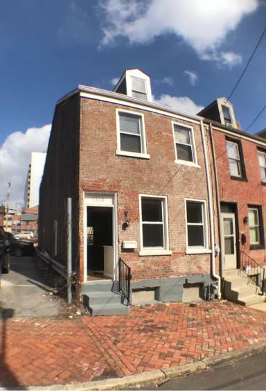 Main picture of 1308 Boyle St