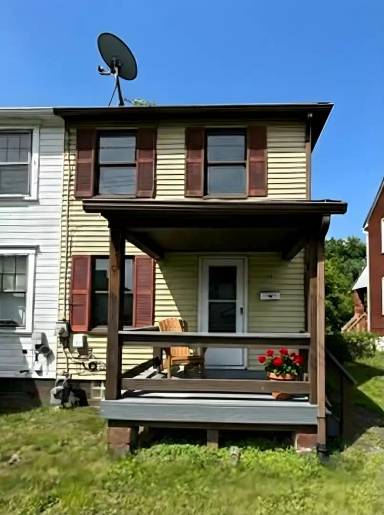 Main picture of 923 Vankirk St