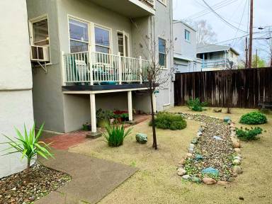 Main picture of 3300 J St