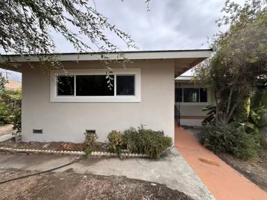 Main picture of 414 N Alameda Ave