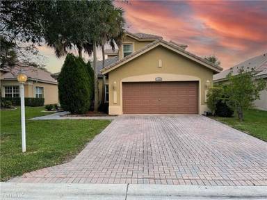 Main picture of 11224 NW 65th Ct