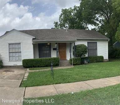 Main picture of 105 W Avenue G