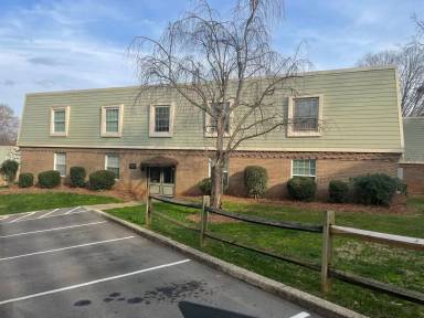 Main picture of 2624 Park Rd