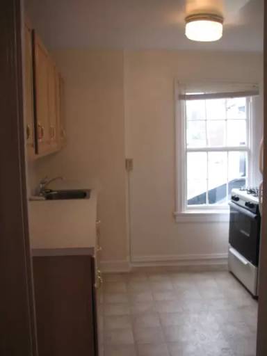 Main picture of 9 S Earl St