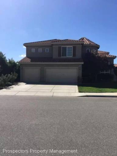 Main picture of 18525 Serra Ct