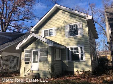 Main picture of 1218 W Packard Ave