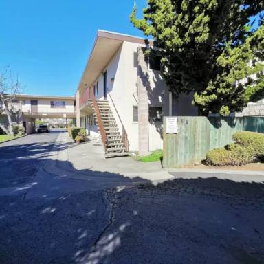 Main picture of 727 Bartlett Ave