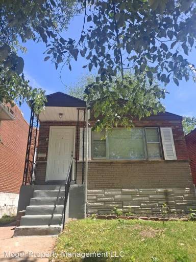 Main picture of 3312 S Compton Ave