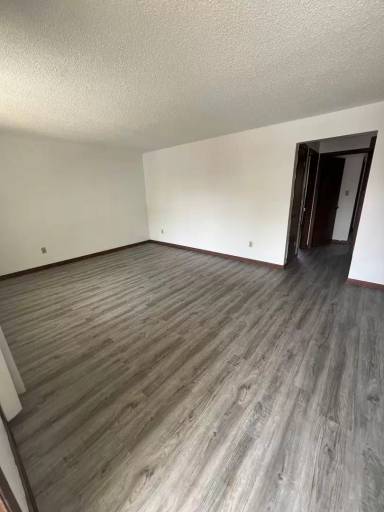 Main picture of 377 W Adams St