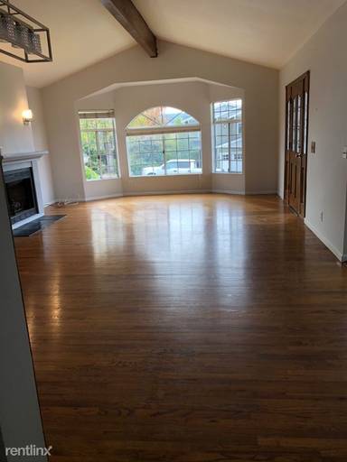 Main picture of 1003 Avenue A
