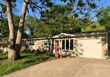 Main picture of 2546 S 52nd St